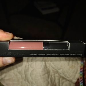 Enduring Lip color
